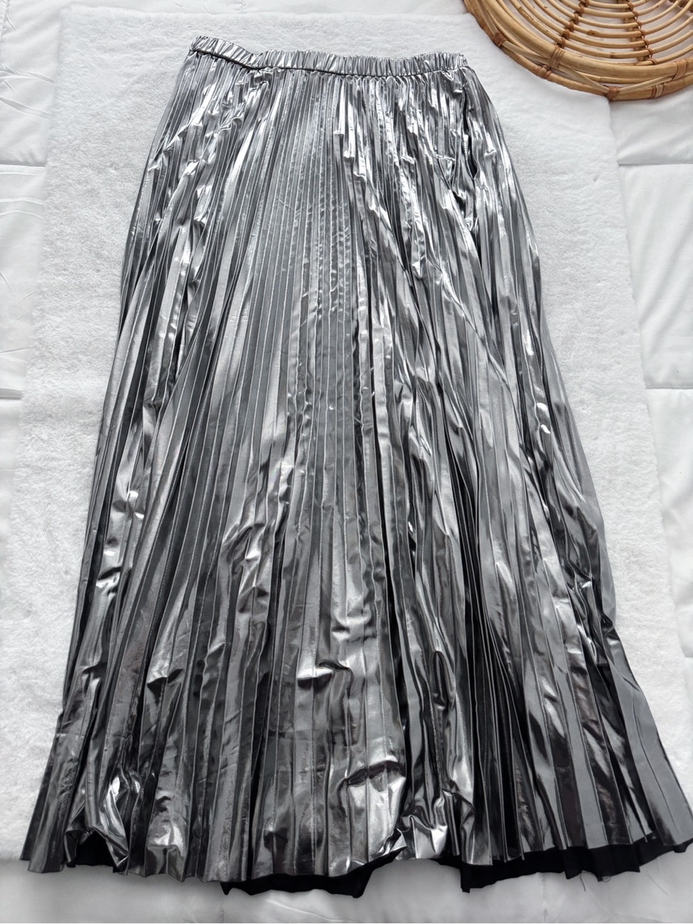 Dressed In Lala Metallic Pleated Midi Skirt in Sterling Silver - Picture 9 of 15